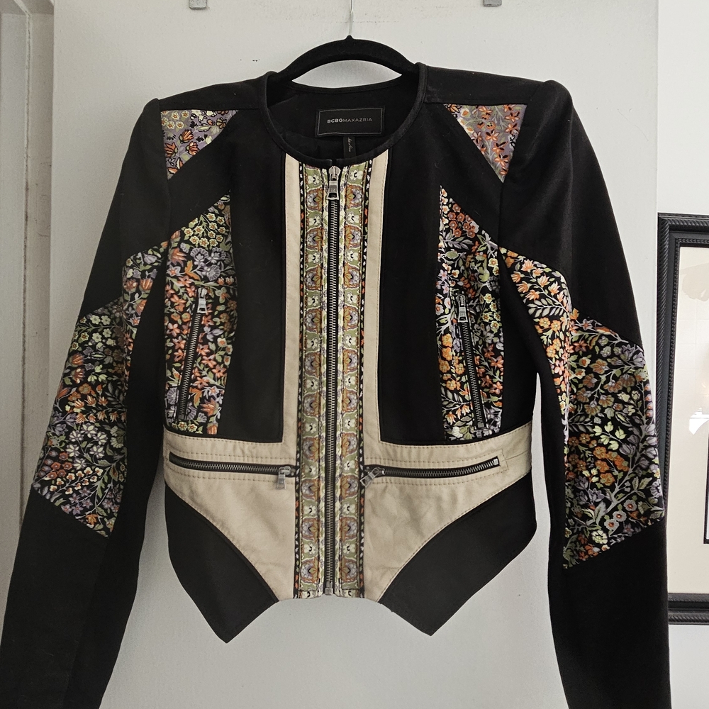 EUC BCBGMAXAZRIA Neil print-blocked moto jacket. Size Small.